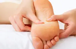 Classic Full-Body Swedish Massage – Legs & Feet